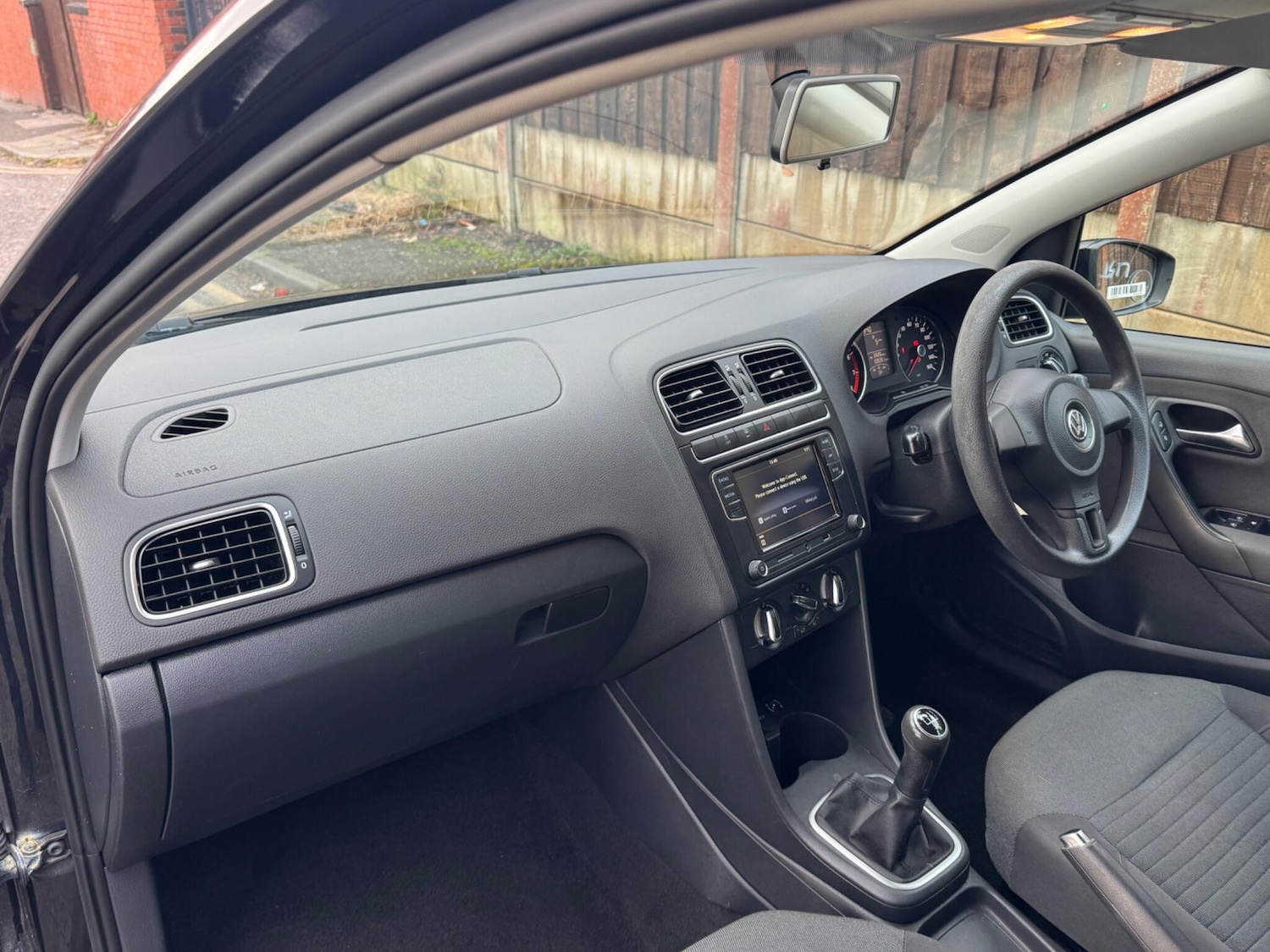 Used Volkswagen Polo 2011 for sale - 77396643: Photo 30