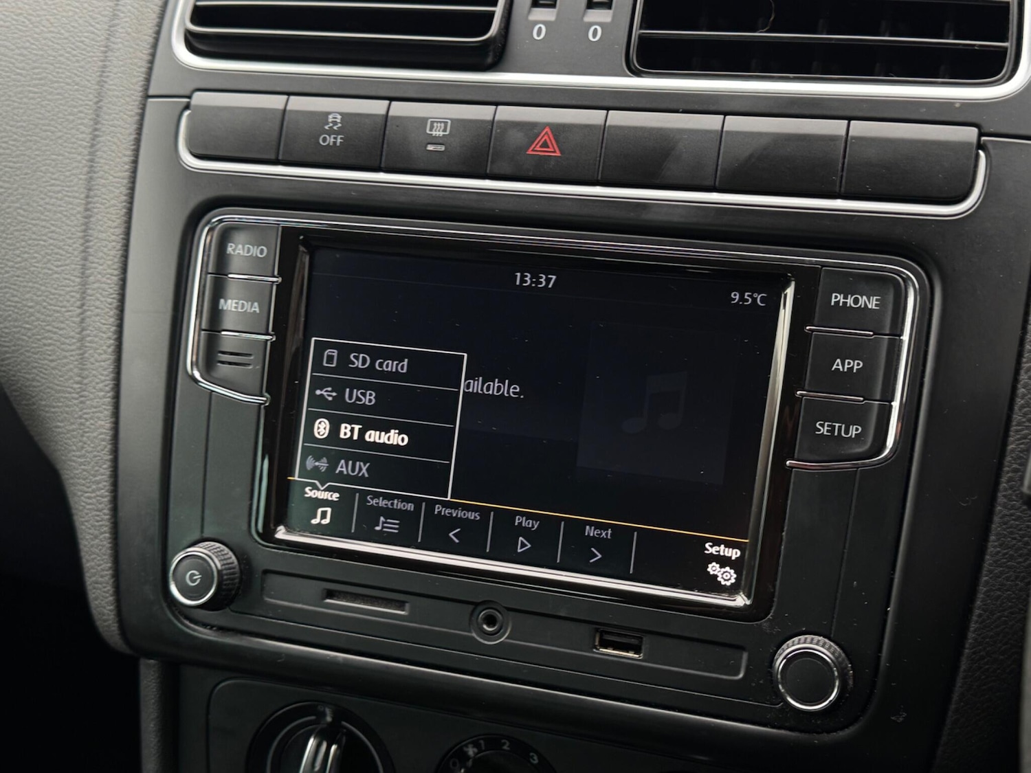 Used Volkswagen Polo 2011 for sale - 77396643: Photo 40