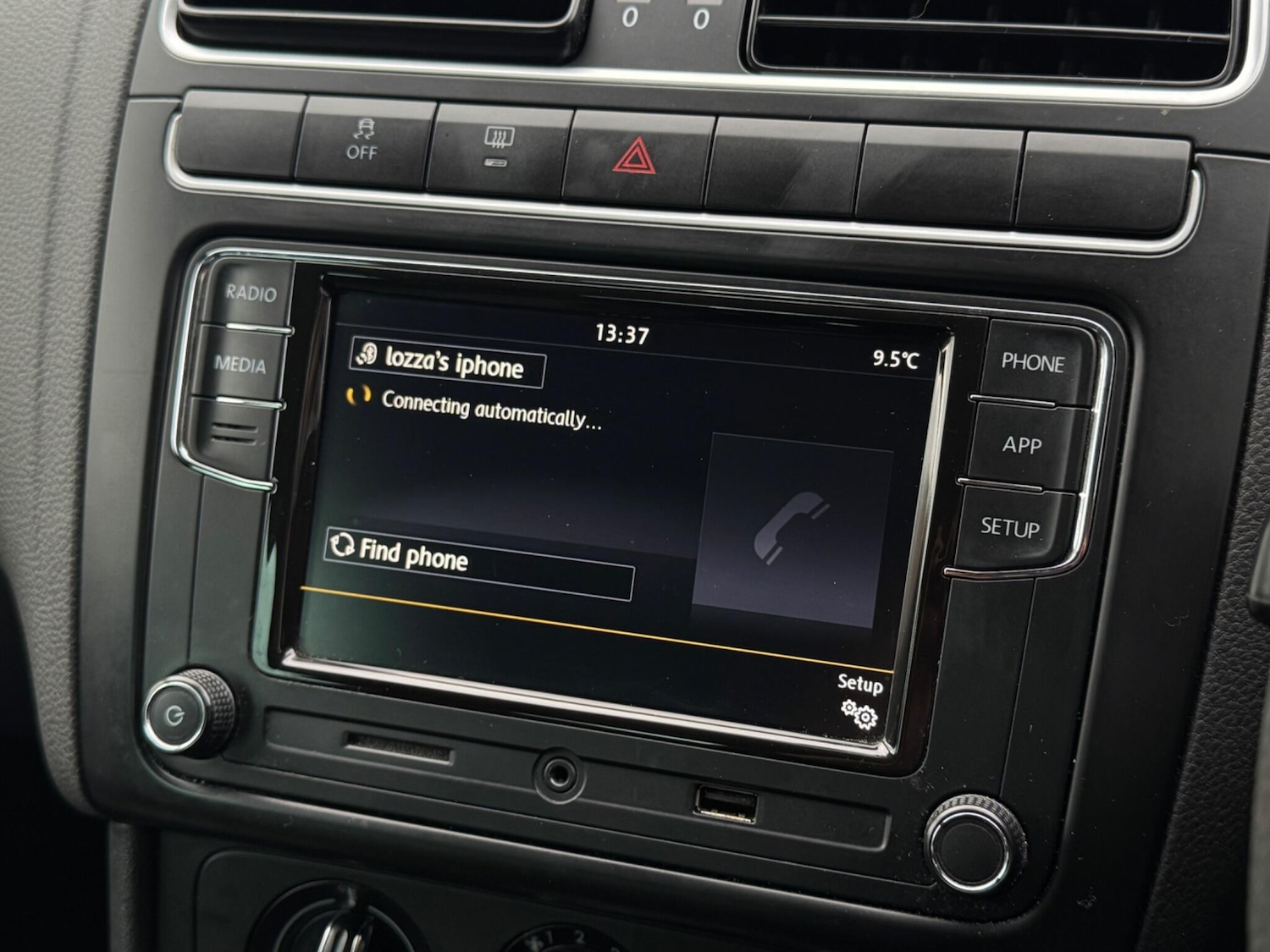 Used Volkswagen Polo 2011 for sale - 77396643: Photo 41