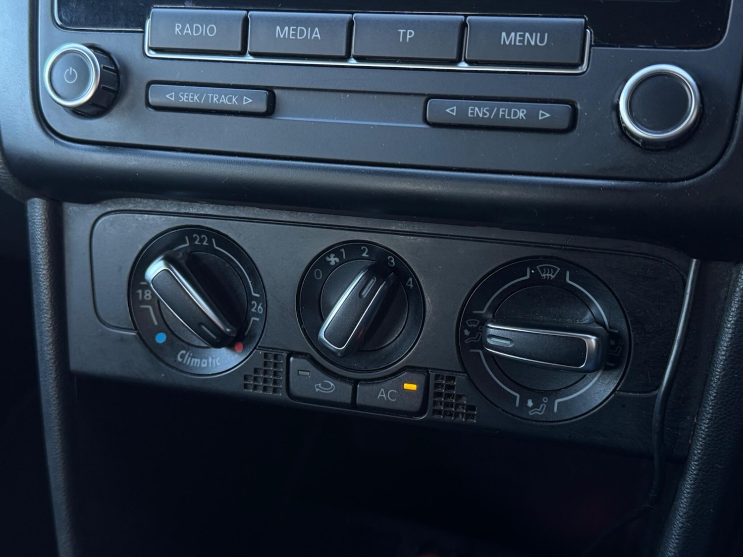 Used Volkswagen Polo 2011 for sale - 77054012: Photo 39