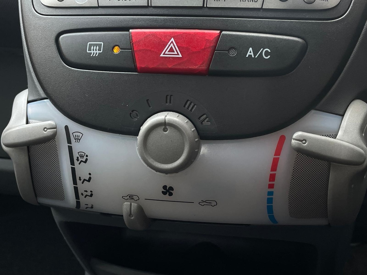 Used Toyota AYGO for sale - 77684285: Photo 34