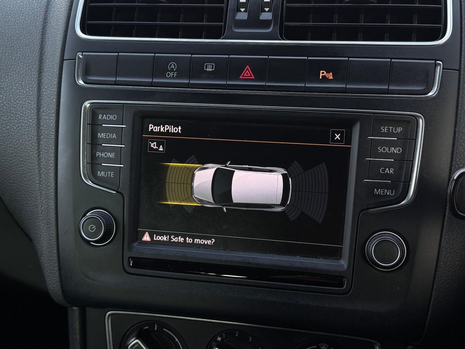 Used Volkswagen Polo 2014 for sale - 77376562: Photo 41