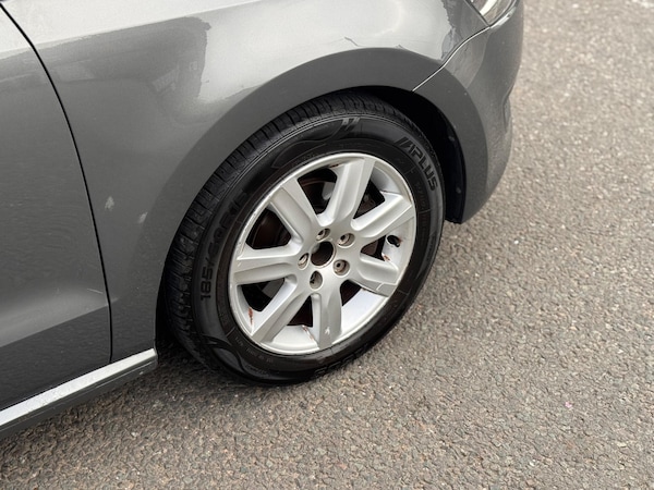 Used Volkswagen Polo 2011 for sale - 76270634: Photo 52