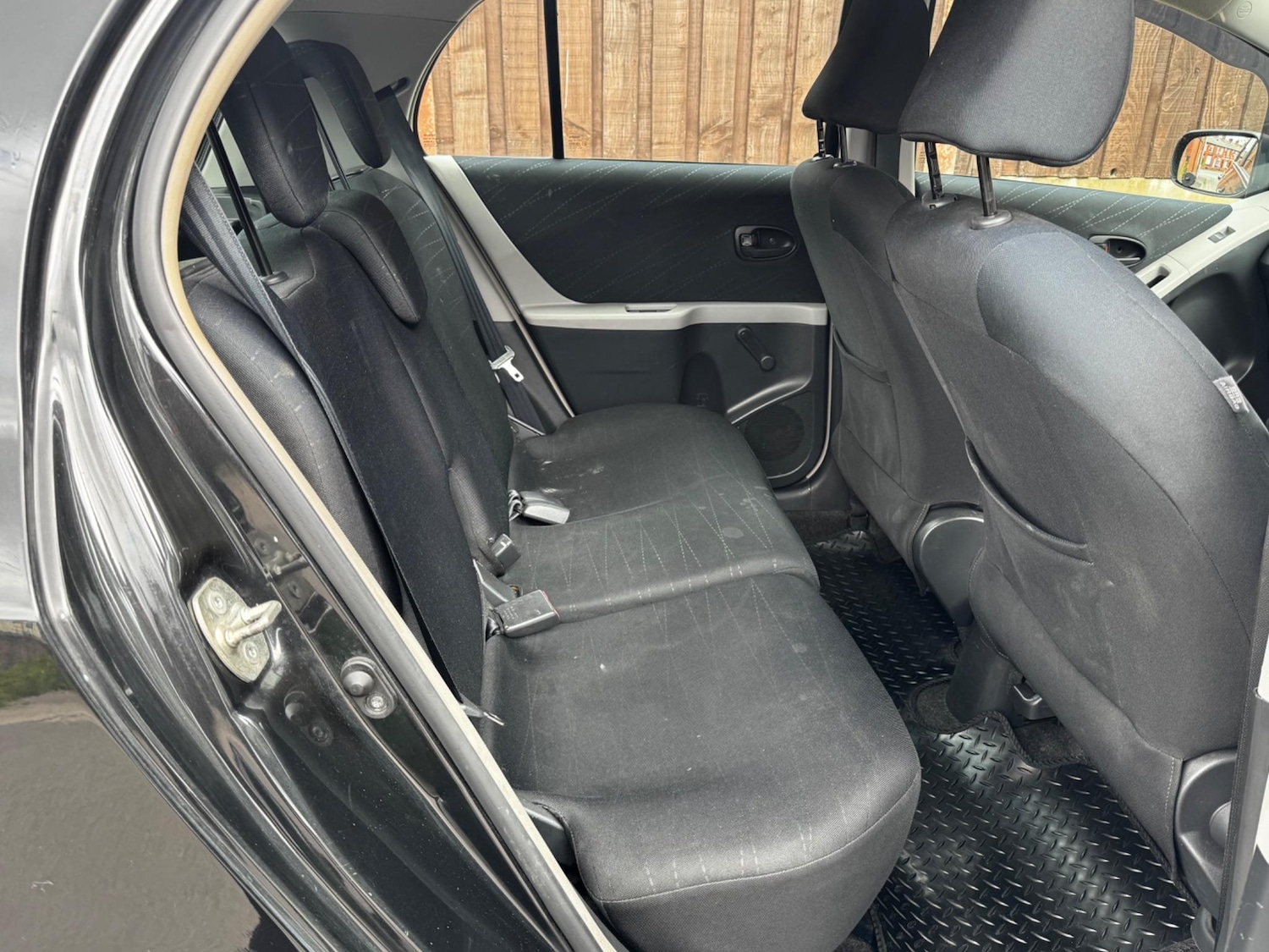 Used Toyota Yaris 2007 for sale - 76659219: Photo 17