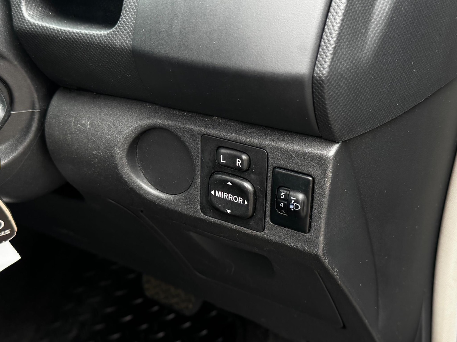 Used Toyota Yaris 2007 for sale - 76659219: Photo 42