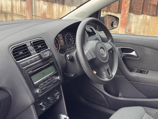 Used Volkswagen Polo 2010 for sale - 76246876: Photo 31