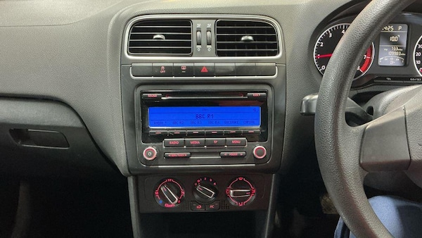 Used Volkswagen Polo 2010 for sale - 76246876: Photo 9