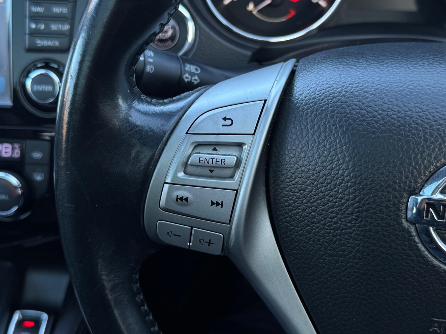 Used Nissan Qashqai 2015 for sale - 77376898: Photo 35