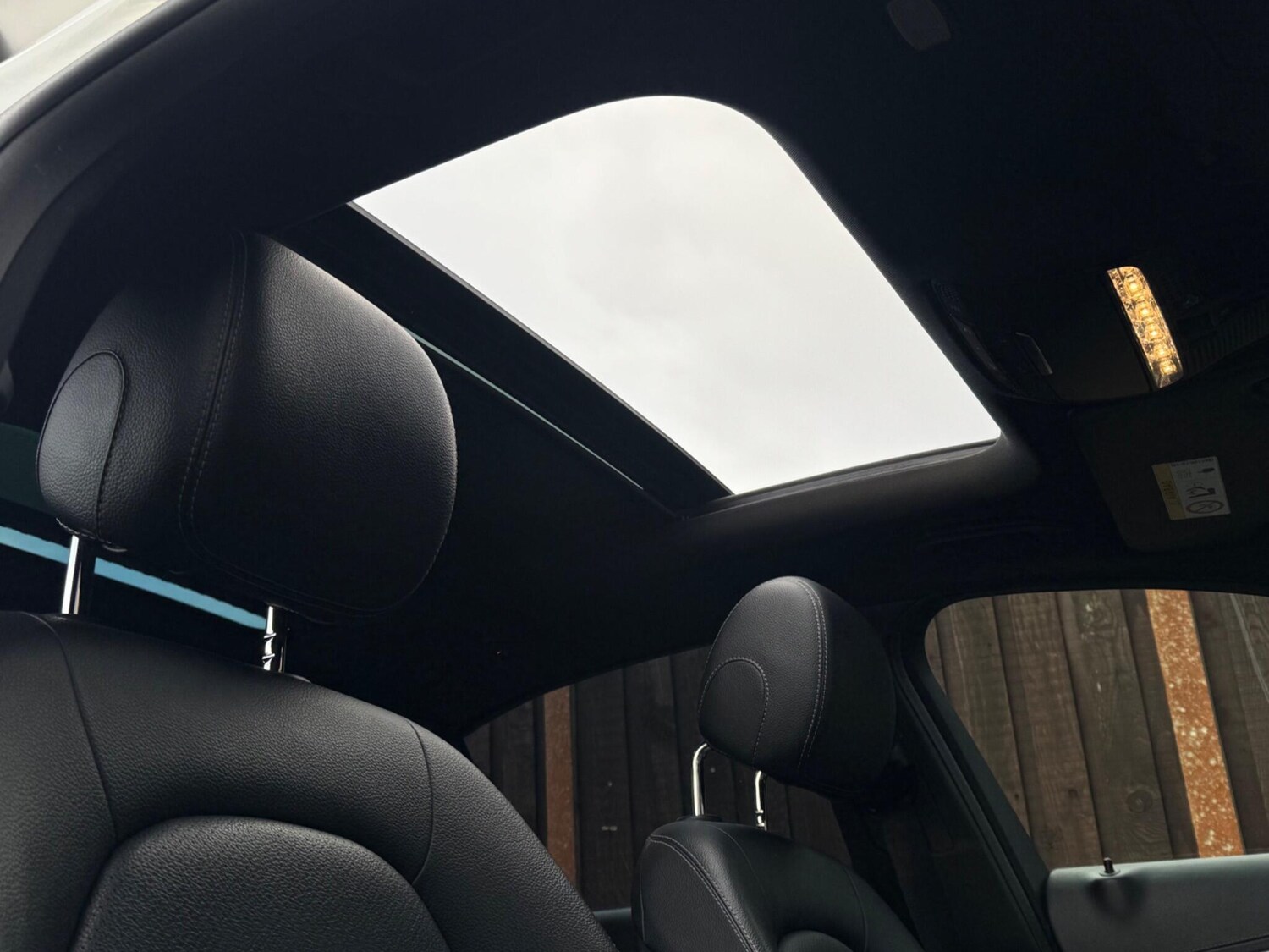 Used Mercedes-Benz C Class 2014 for sale - 76633761: Photo 62