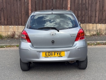 Used Toyota Yaris 2011 for sale - 75681929: Photo