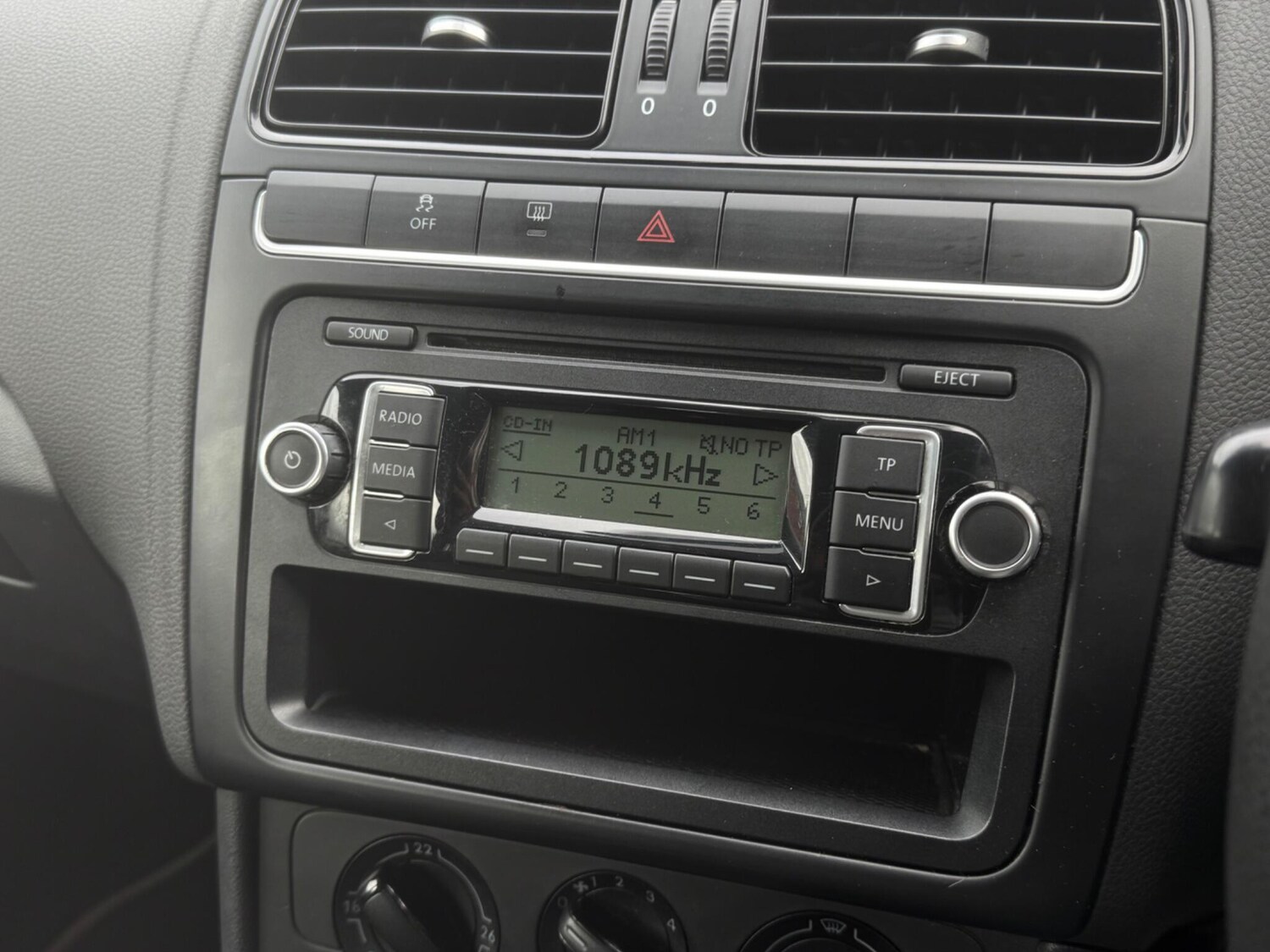 Used Volkswagen Polo for sale - 77537925: Photo 37