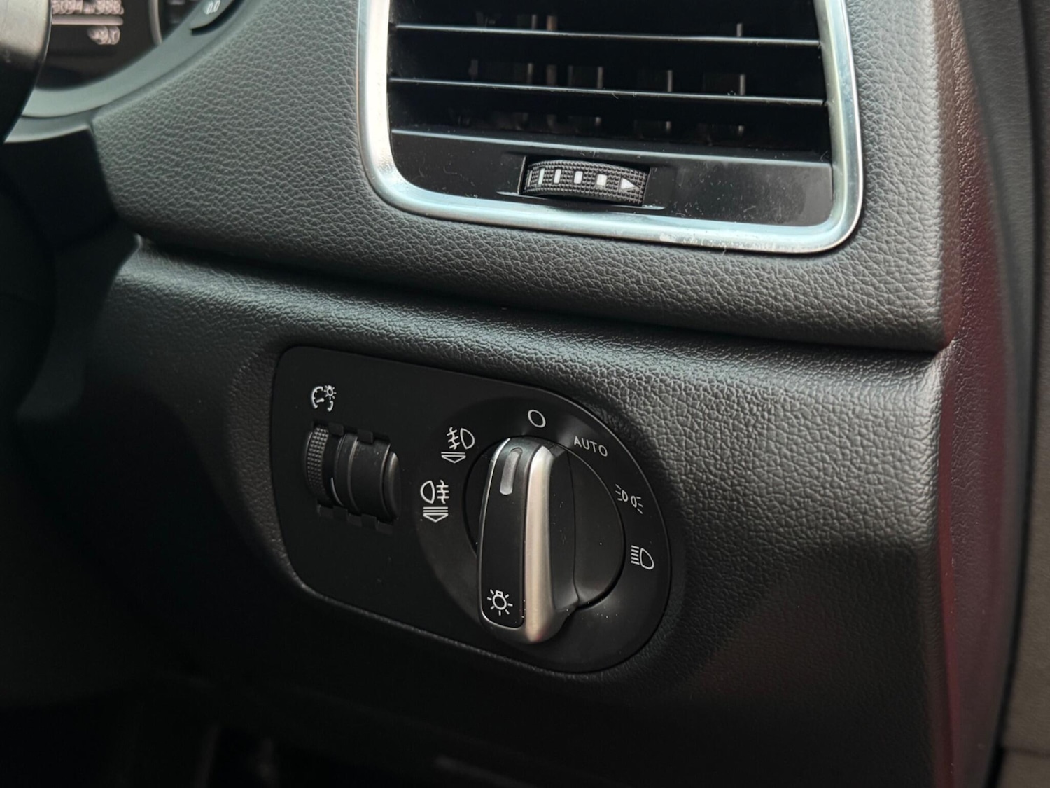 Used Audi Q3 2013 for sale - 77016821: Photo 50