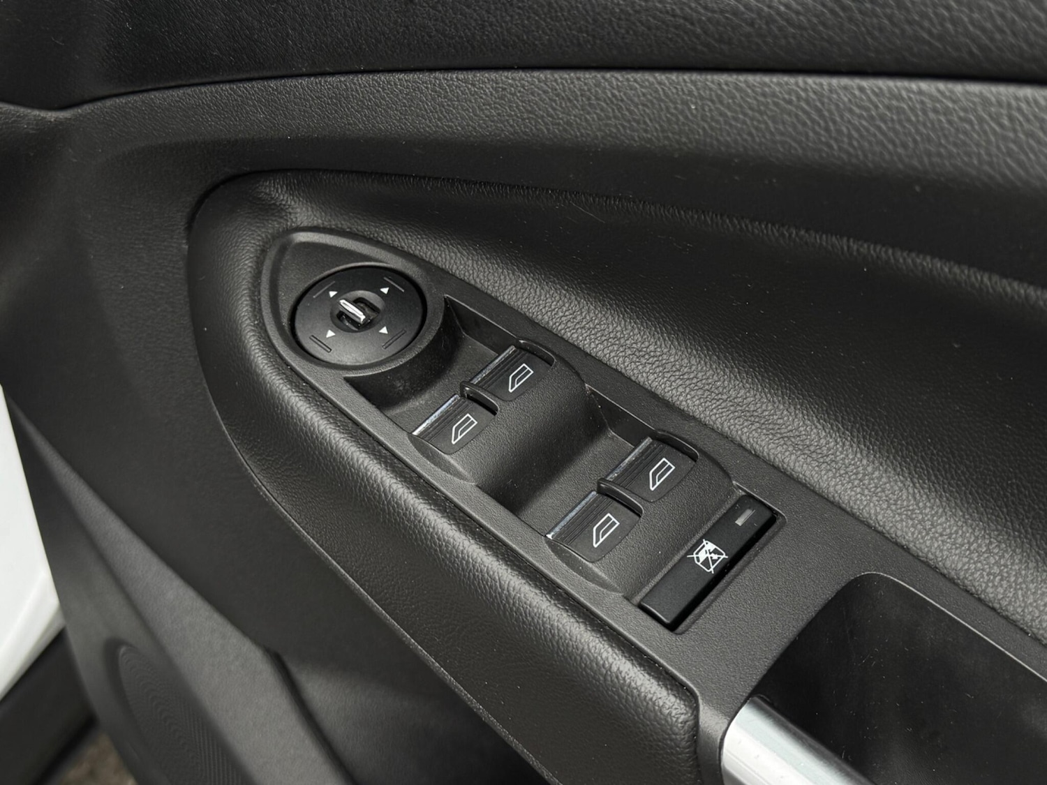 Used Ford Kuga 2014 for sale - 77331433: Photo 50