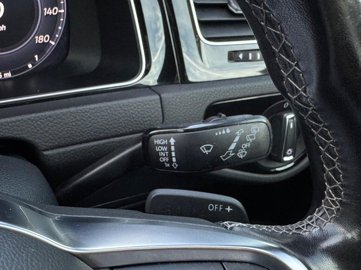 Used Volkswagen Golf 2017 for sale - 78171123: Photo 44