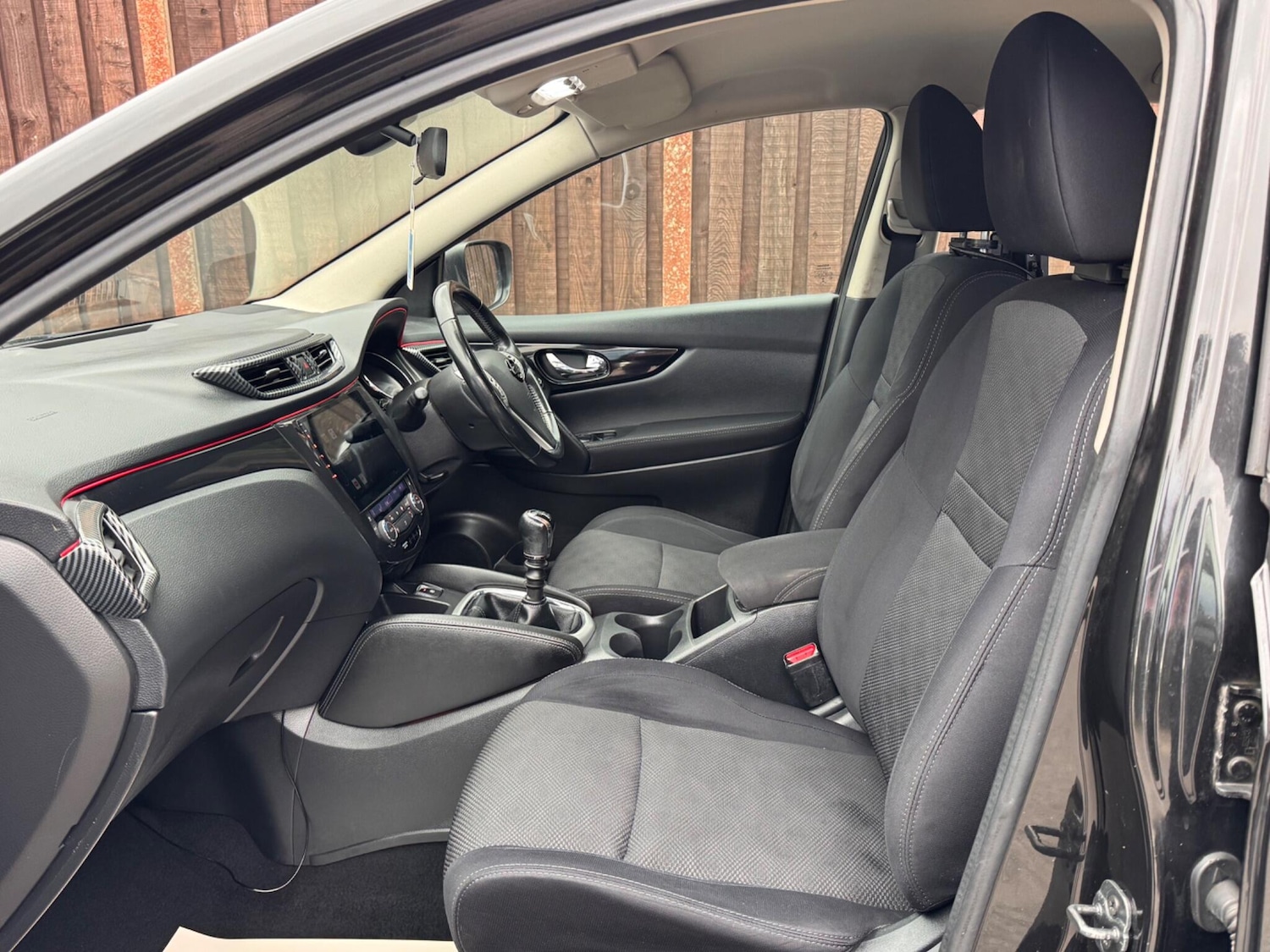 Used Nissan Qashqai 2015 for sale - 76001522: Photo 28