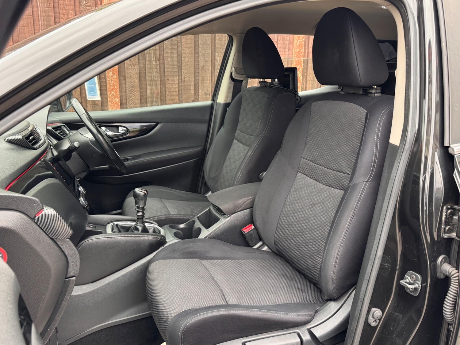 Used Nissan Qashqai 2015 for sale - 76001522: Photo 29