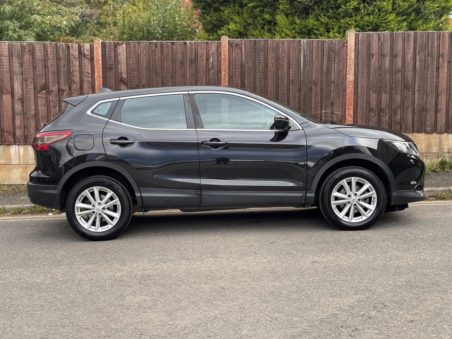 Used Nissan Qashqai 2015 for sale - 76001522: Photo 8