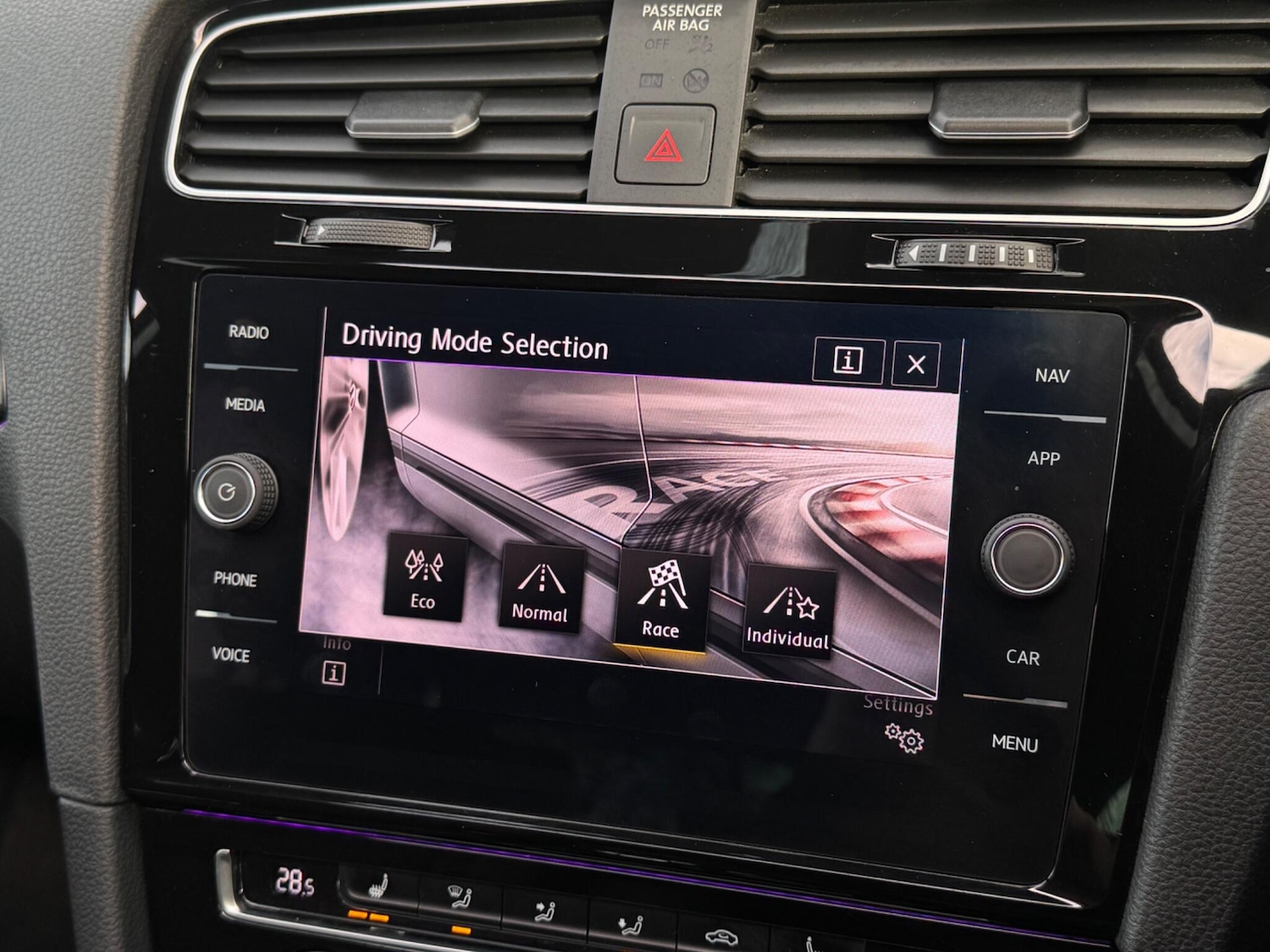 Used Volkswagen Golf 2020 for sale - 76926903: Photo 57