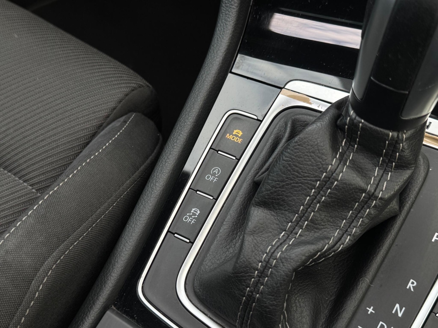 Used Volkswagen Golf 2020 for sale - 76926903: Photo 60