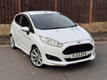 2013 (13) - 1.0T EcoBoost Zetec S Euro 5 (s/s) 3dr