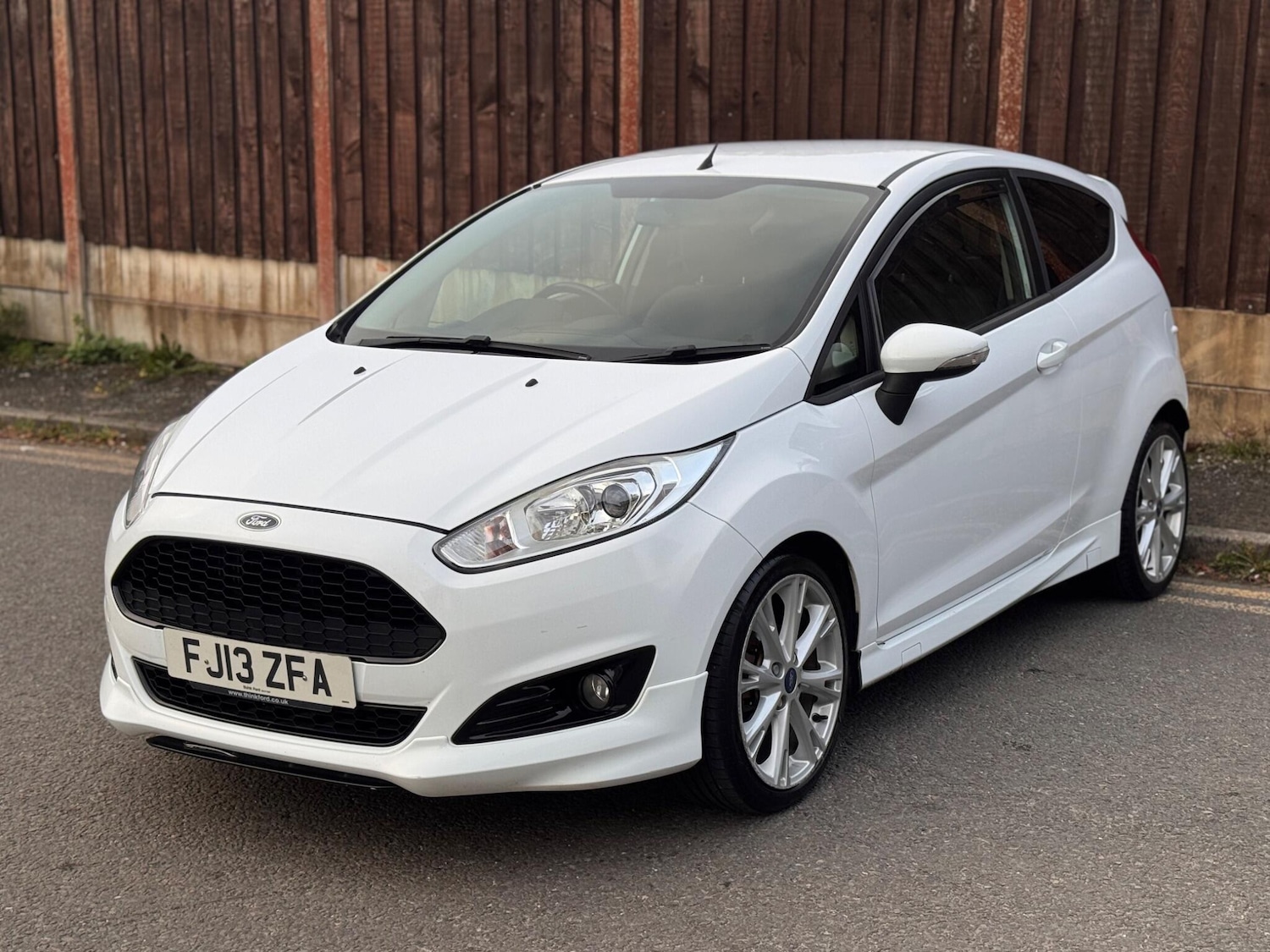 Used Ford Fiesta 2013 for sale - 76260379: Photo 2