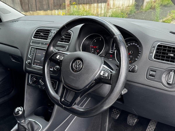 Used Volkswagen Polo 2015 for sale - 75458649: Photo 11