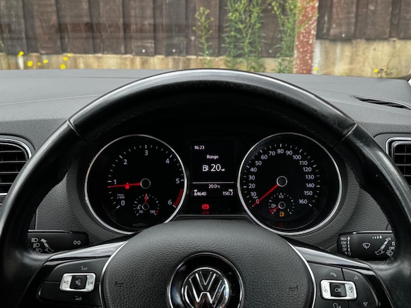 Used Volkswagen Polo 2015 for sale - 75458649: Photo 36