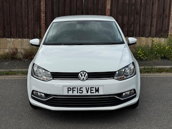 Used Volkswagen Polo 2015 for sale - 75458649: Photo