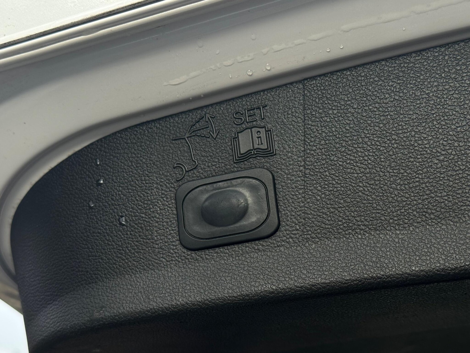 Used Ford Kuga 2014 for sale - 77376555: Photo 62