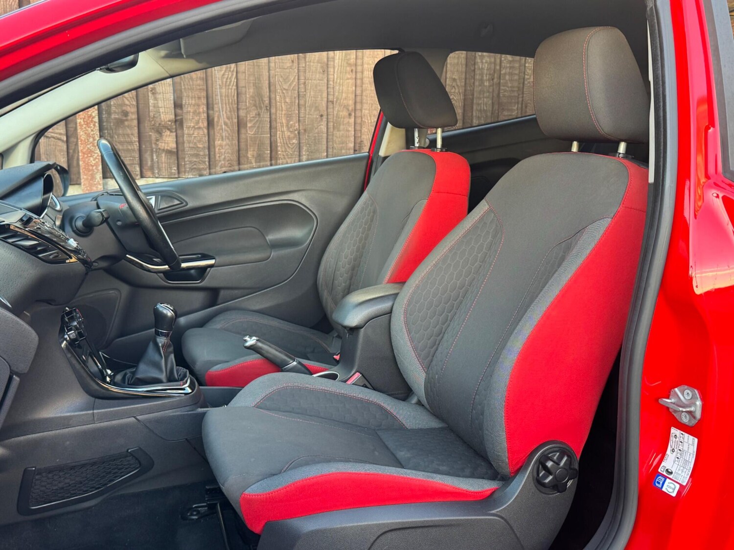 Used Ford Fiesta 2015 for sale - 76360223: Photo 27