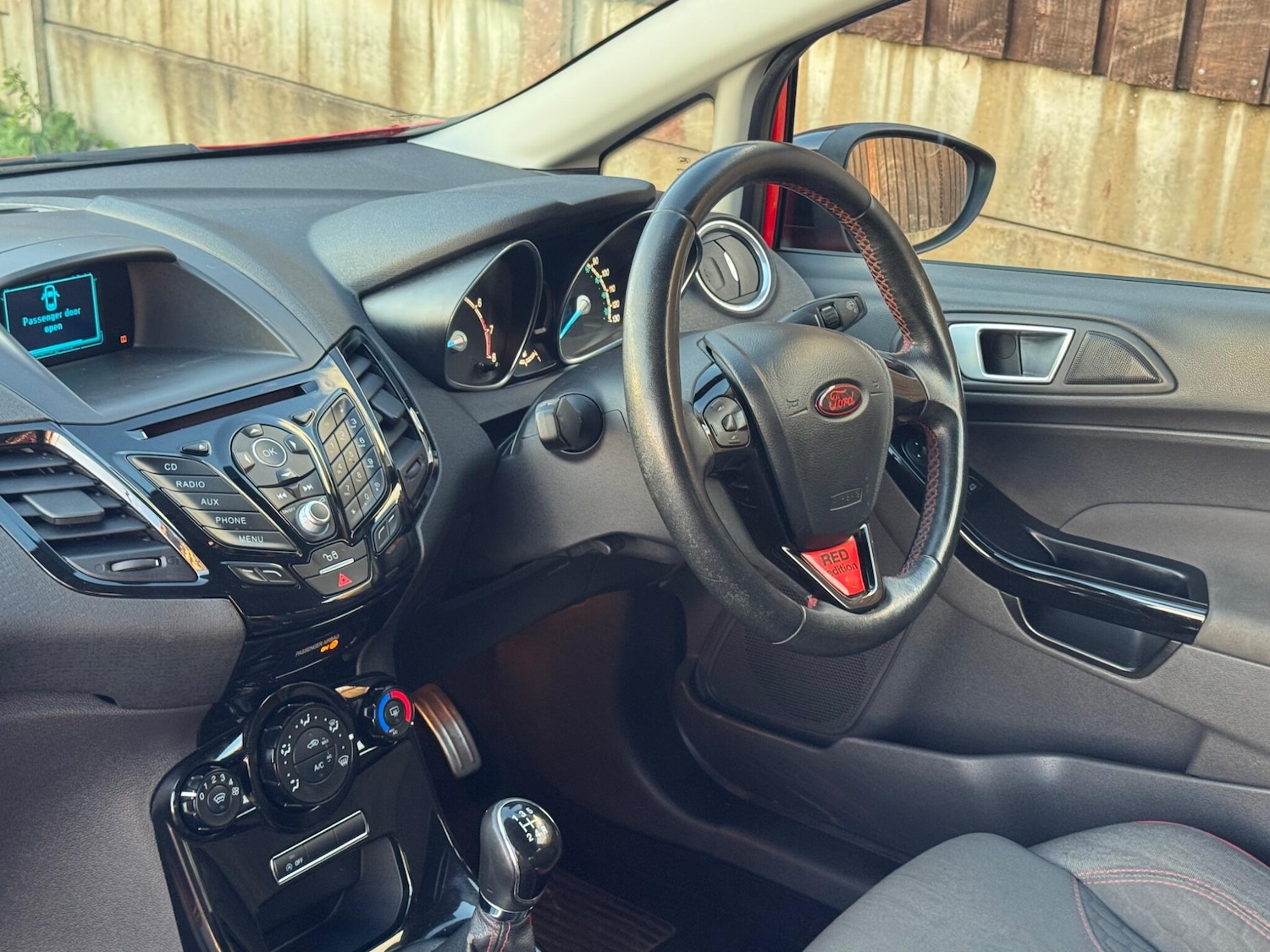 Used Ford Fiesta 2015 for sale - 76360223: Photo 31