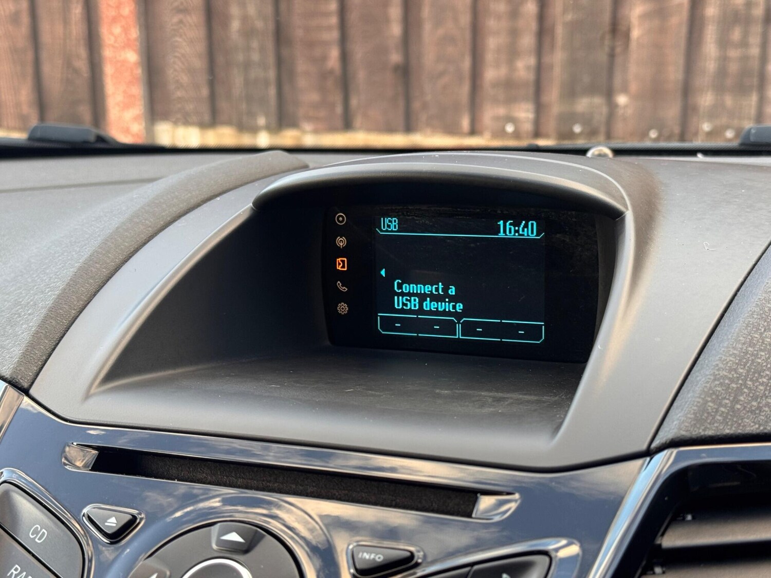 Used Ford Fiesta 2015 for sale - 76360223: Photo 45