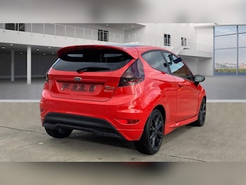 Used Ford Fiesta 2015 for sale - 76360223: Photo