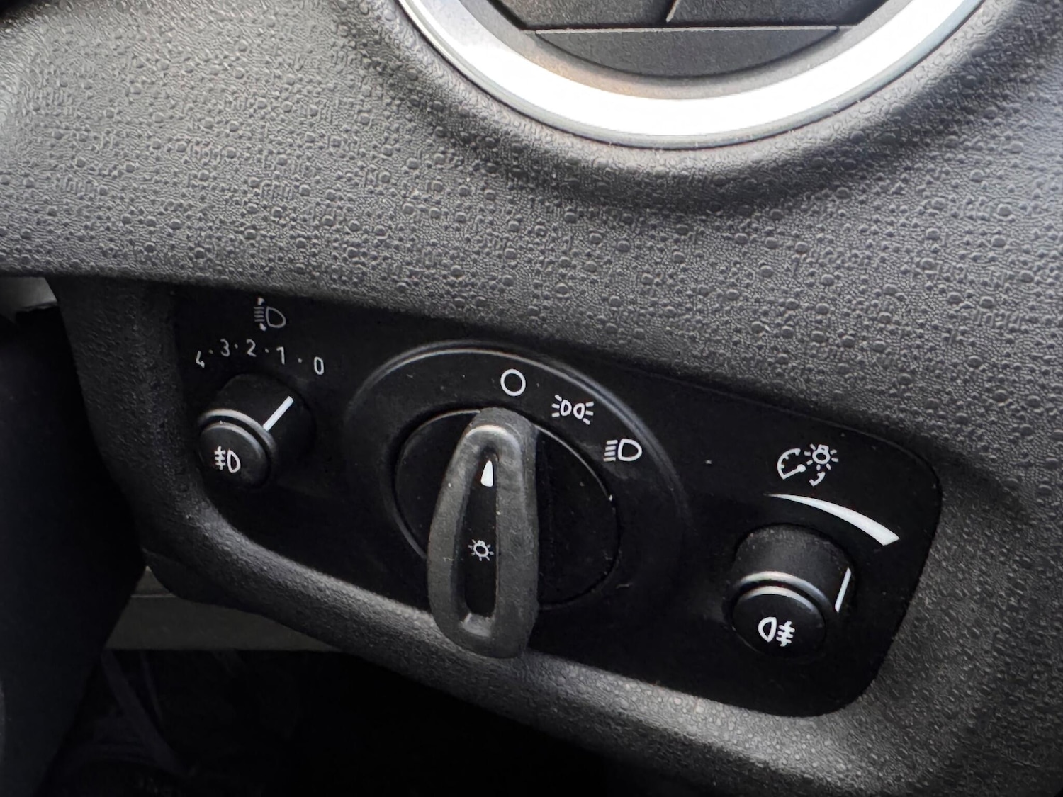 Used Ford Fiesta 2015 for sale - 76360223: Photo 50