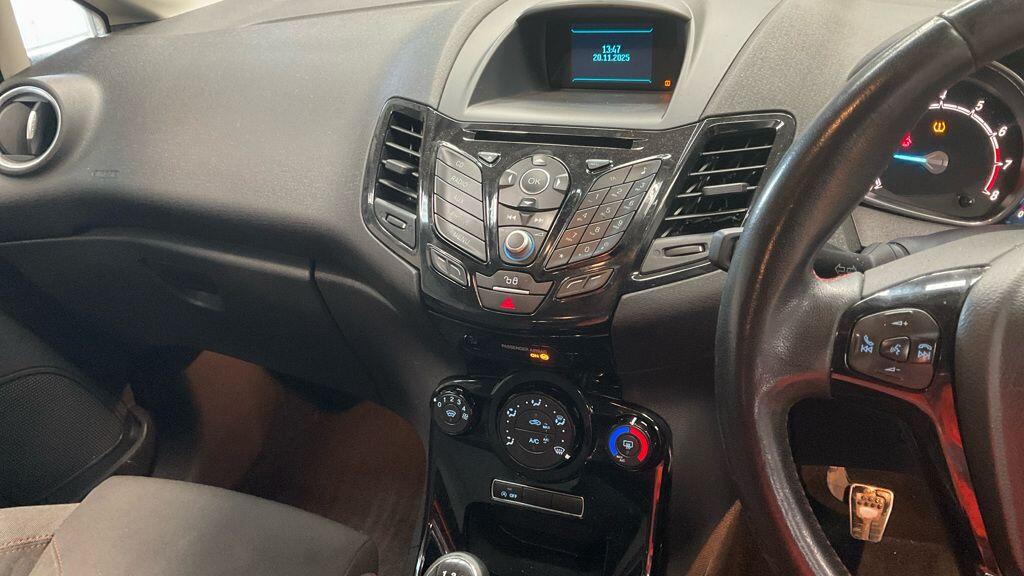 Used Ford Fiesta 2015 for sale - 76360223: Photo 7