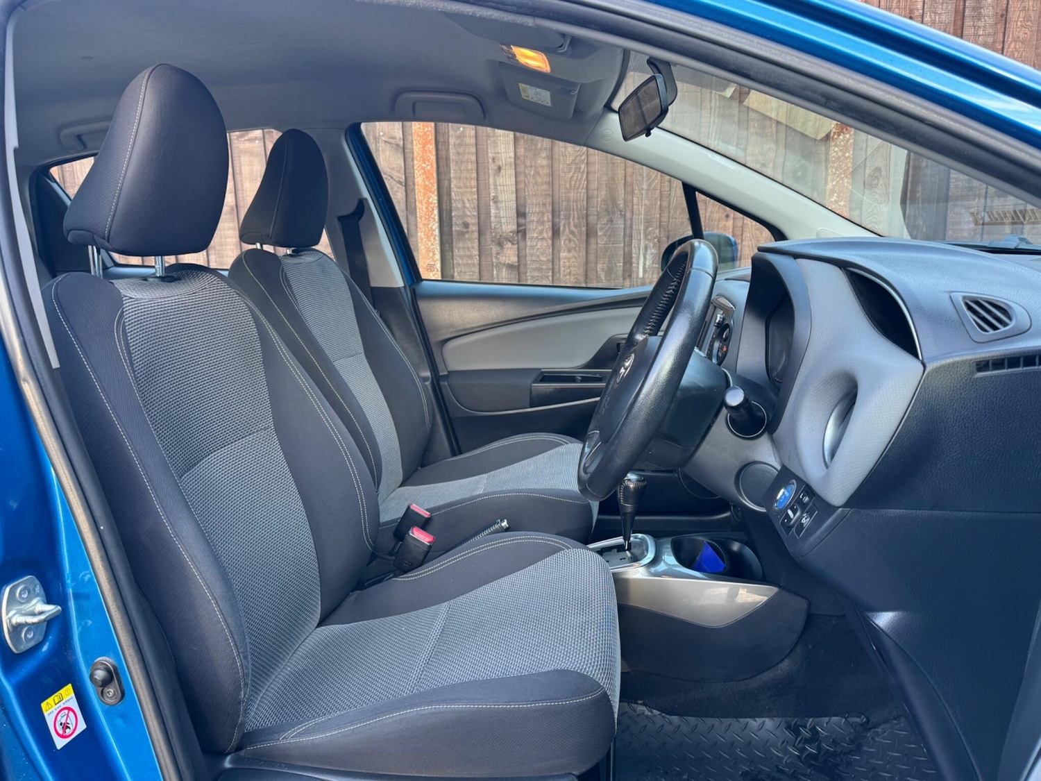 Used Toyota Yaris 2014 for sale - 77021187: Photo 14