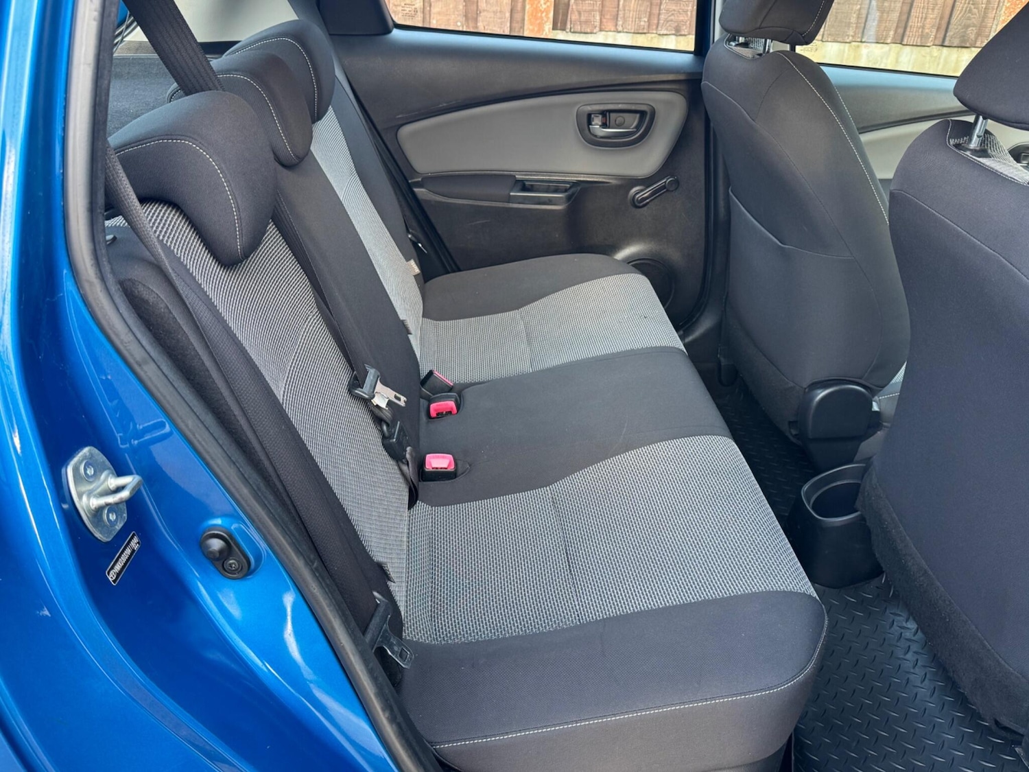 Used Toyota Yaris 2014 for sale - 77021187: Photo 17