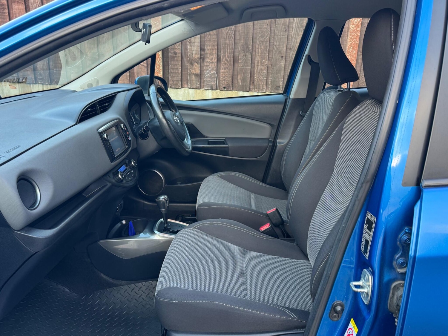 Used Toyota Yaris 2014 for sale - 77021187: Photo 26