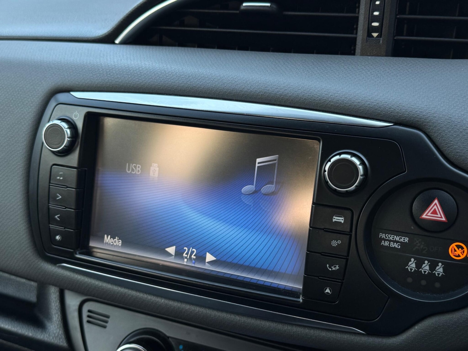 Used Toyota Yaris 2014 for sale - 77021187: Photo 41