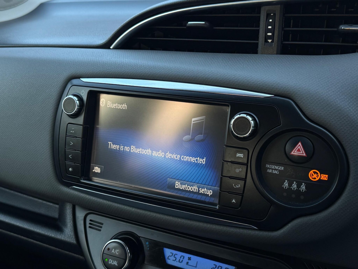 Used Toyota Yaris 2014 for sale - 77021187: Photo 43