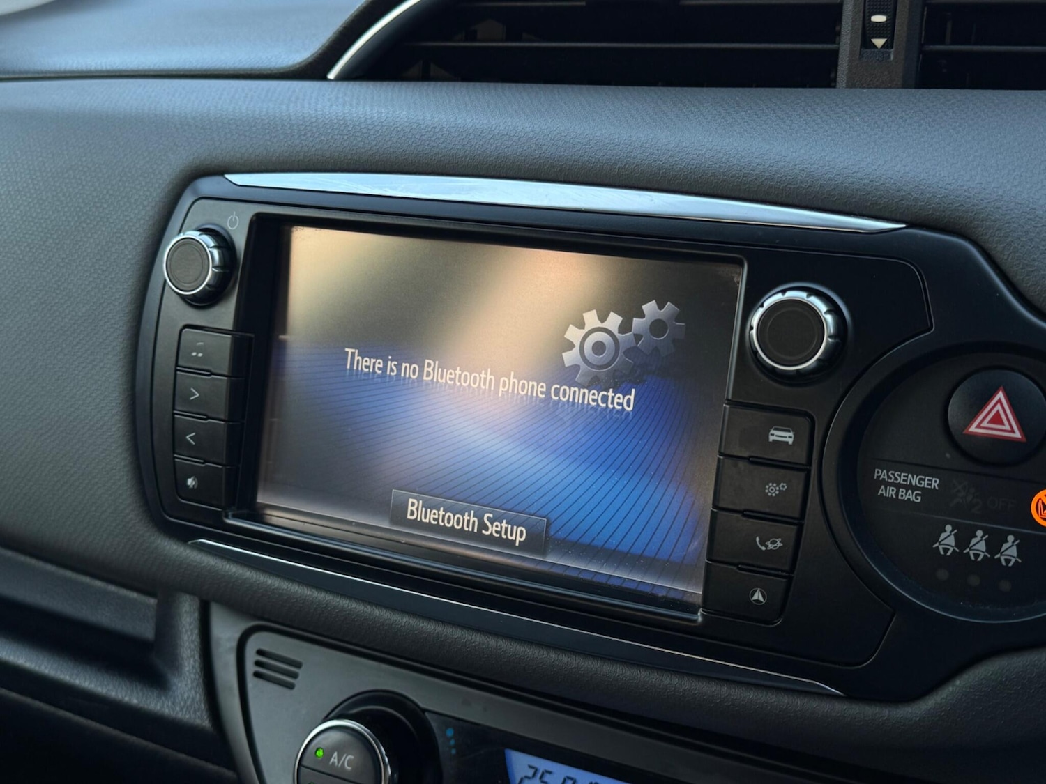 Used Toyota Yaris 2014 for sale - 77021187: Photo 44