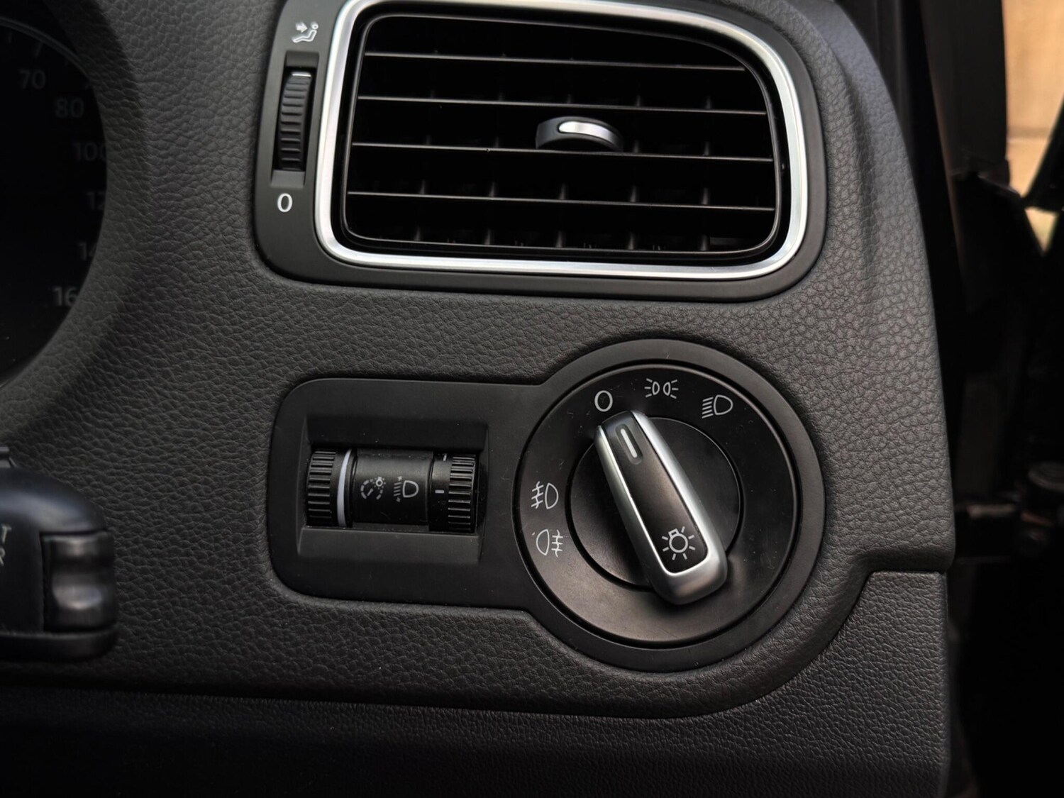 Used Volkswagen Polo for sale - 77242815: Photo 37