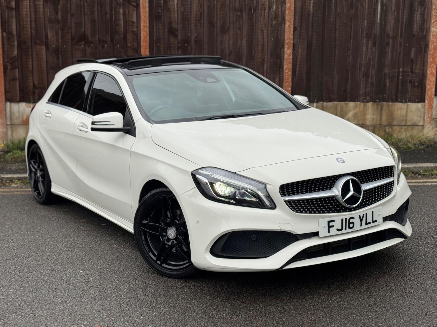 Used Mercedes-Benz A-Class 2016 for sale - 76457809: Photo 1