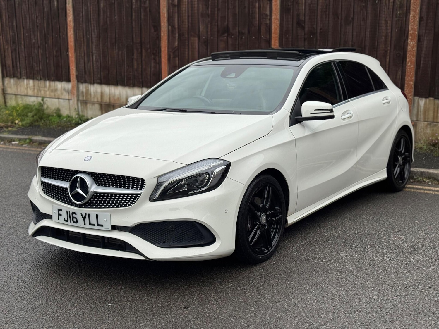 Used Mercedes-Benz A-Class 2016 for sale - 76457809: Photo 3