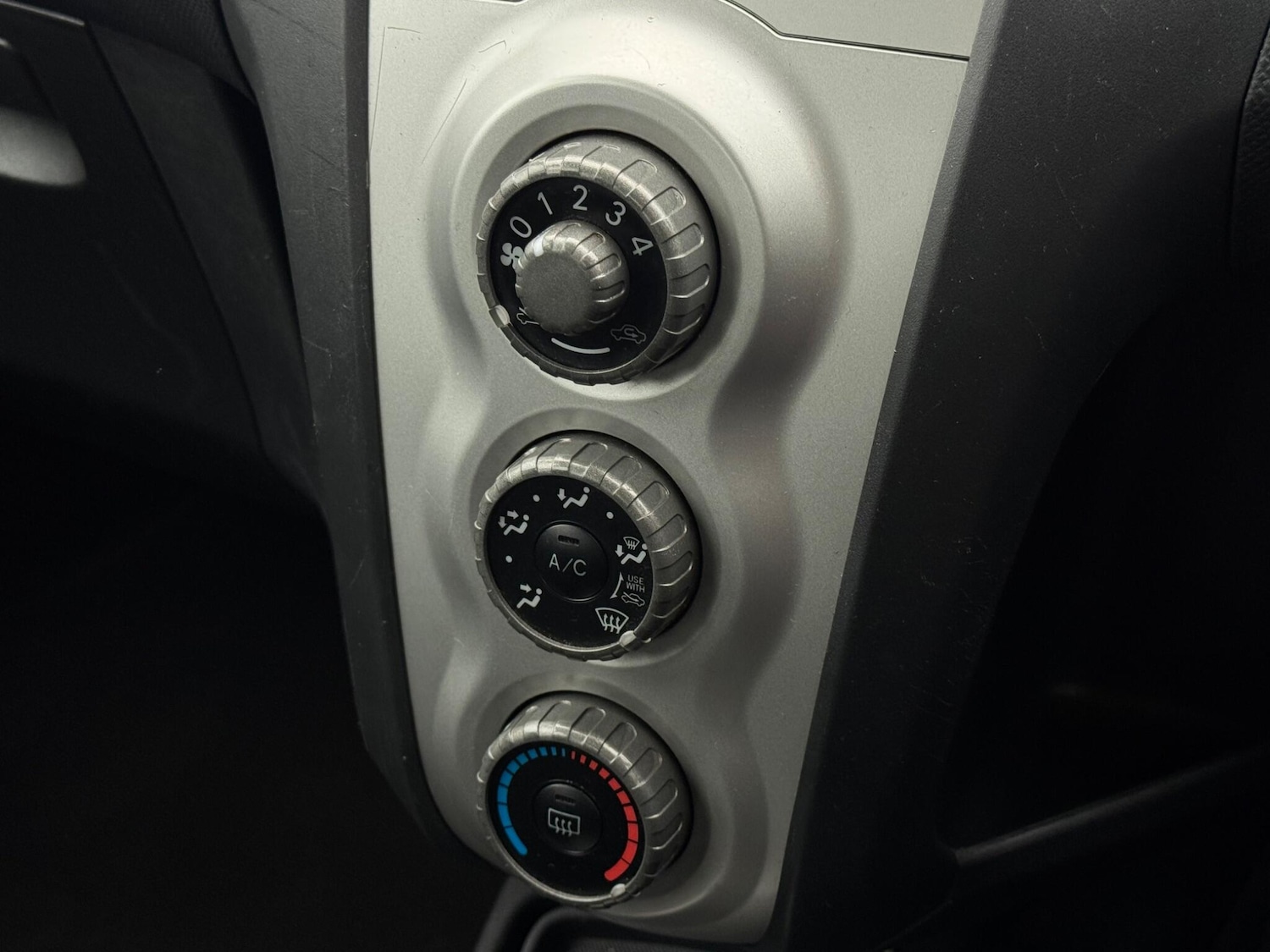 Used Toyota Yaris 2008 for sale - 76995888: Photo 40