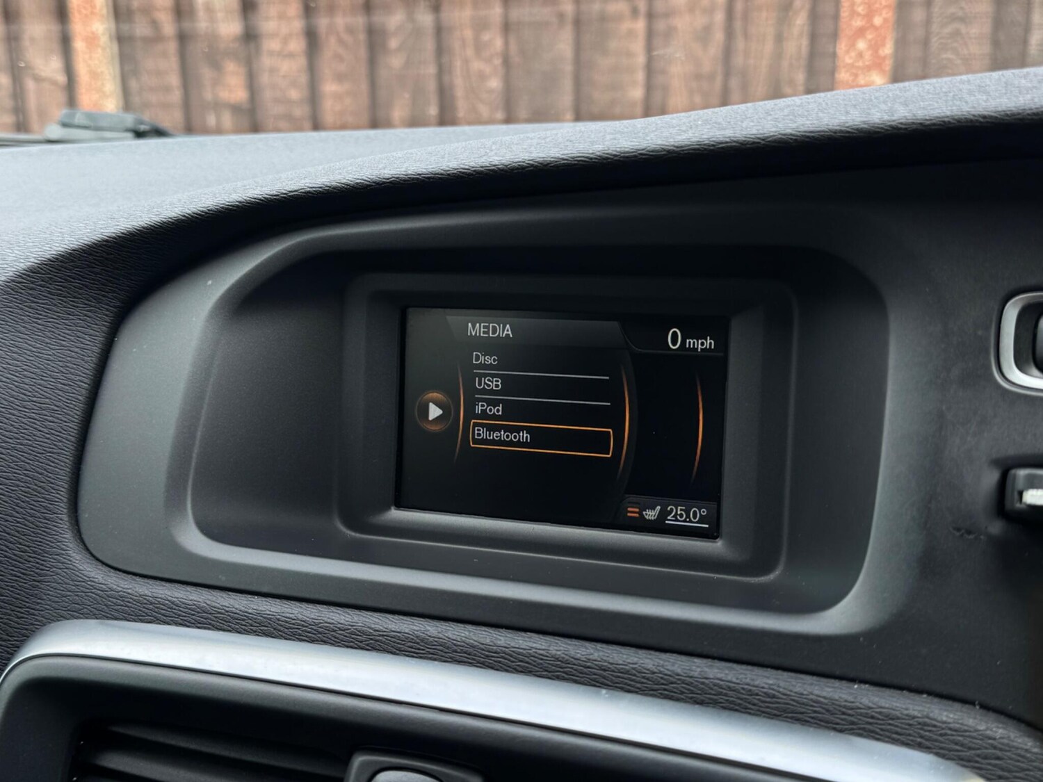 Used Volvo V40 2015 for sale - 77839508: Photo 46