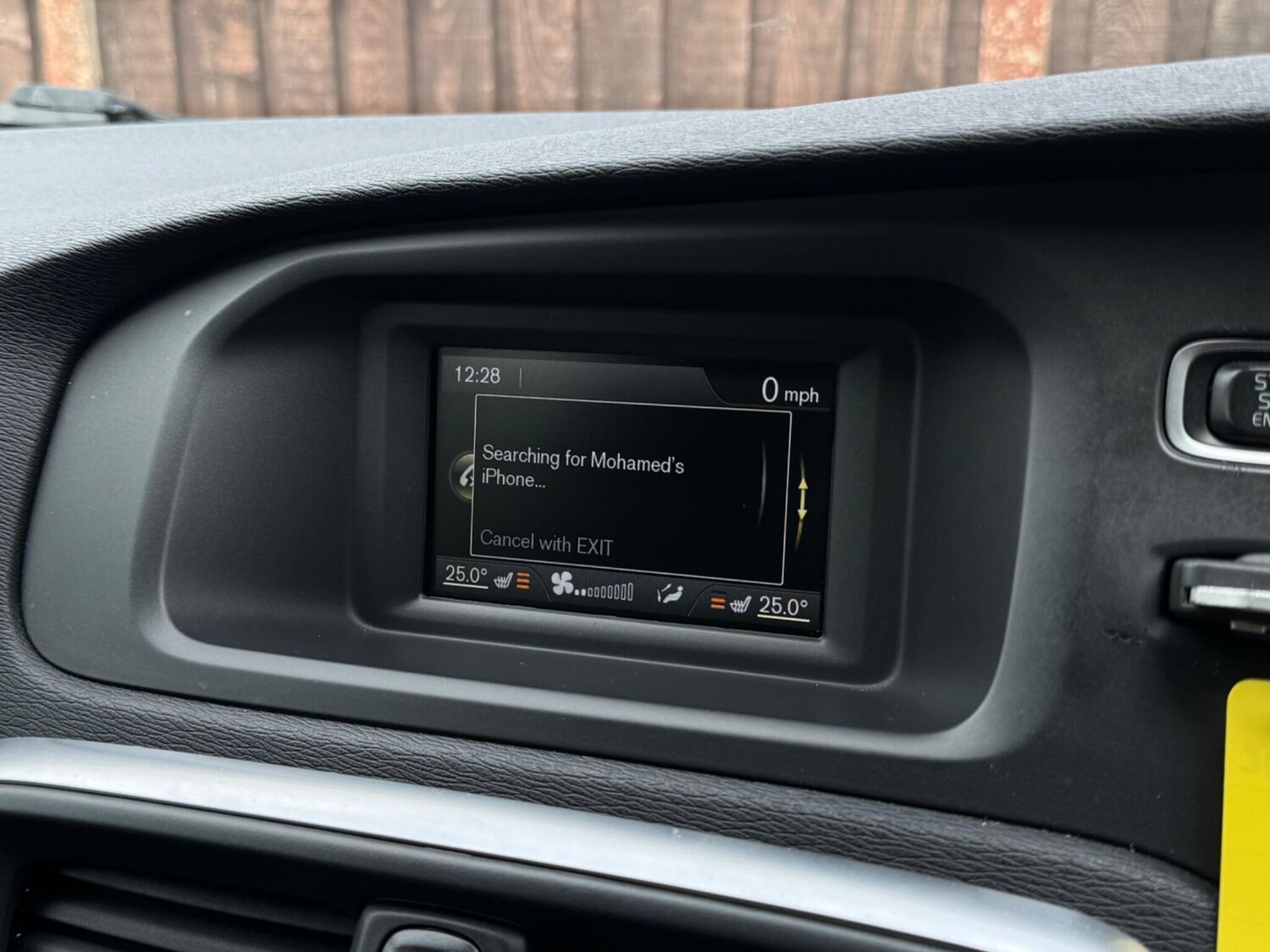 Used Volvo V40 2015 for sale - 77839508: Photo 47