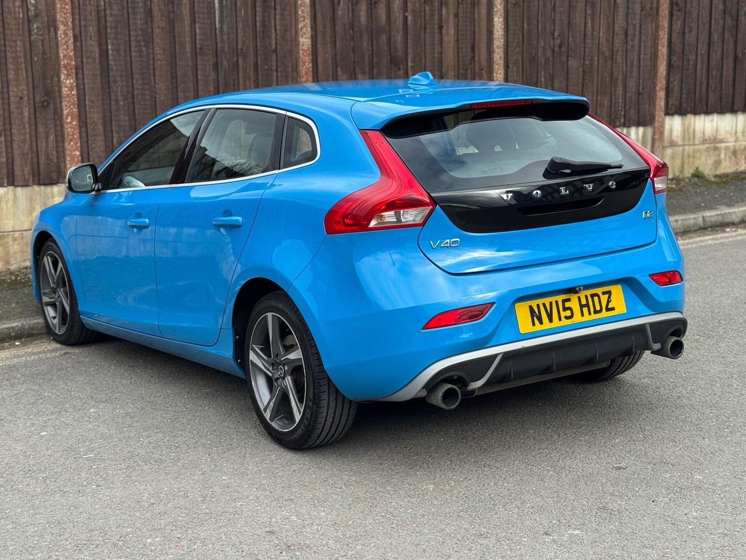 Used Volvo V40 2015 for sale - 77839508: Photo 5