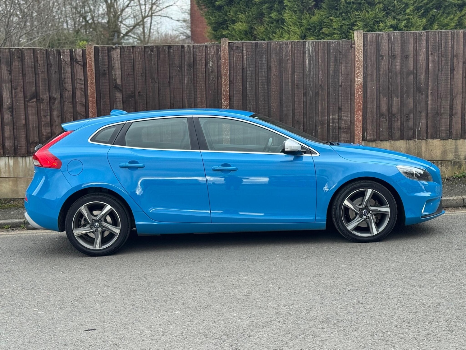 Used Volvo V40 2015 for sale - 77839508: Photo 8