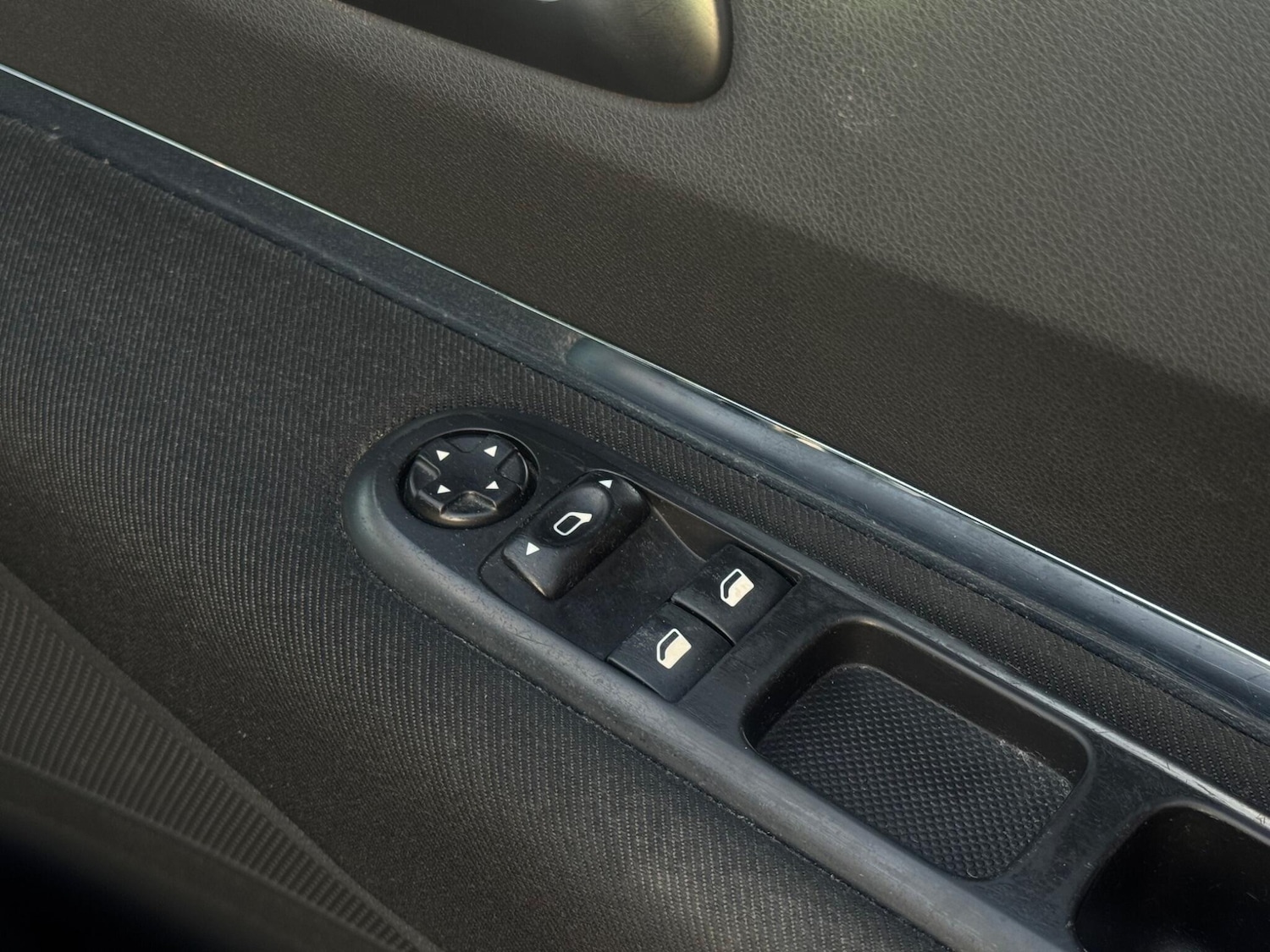 Used Peugeot 3008 2010 for sale - 76780793: Photo 46